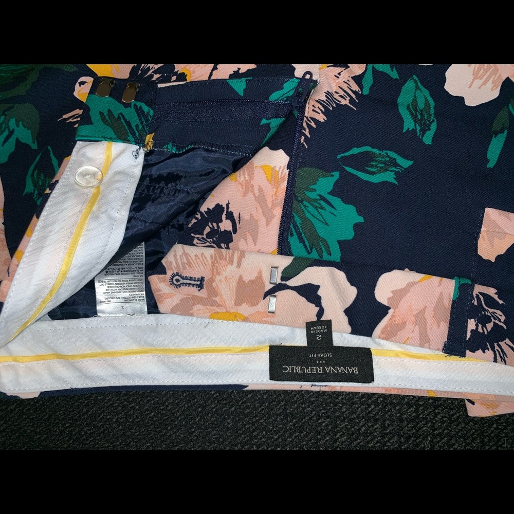 Banana republic floral cropped pants